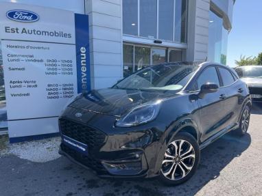 Voir le détail de l'offre de cette FORD Puma 1.0 EcoBoost 125ch mHEV ST-Line X 6cv de 2022 en vente à partir de 253.61 €  / mois