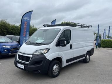 Voir le détail de l'offre de cette PEUGEOT Boxer Fg 333 L1H1 2.2 BlueHDi S&S 140ch Asphalt de 2021 en vente à partir de 277.93 €  / mois