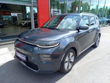Voir le détail de l'offre de cette KIA e-Soul Premium 204ch de 2021 en vente à partir de 210.18 €  / mois