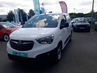 Voir le détail de l'offre de cette OPEL Combo Cargo L1H1 Standard 1.5 100ch S&S Pack Clim de 2021 en vente à partir de 150.75 €  / mois