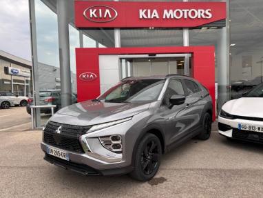 Voir le détail de l'offre de cette MITSUBISHI Eclipse Cross 2.4 MIVEC PHEV 188ch Black Collection 4WD 2023 de 2024 en vente à partir de 323.59 €  / mois