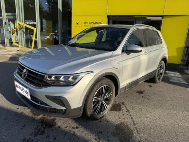 Voir le détail de l'offre de cette VOLKSWAGEN Tiguan 1.4 eHybrid 245ch Elegance Exclusive DSG6 de 2021 en vente à partir de 293.54 €  / mois