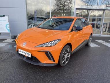 Voir le détail de l'offre de cette MG MOTOR MG4 EV 204ch - 64kWh Luxury MY23 de 2025 en vente à partir de 24 999 € 